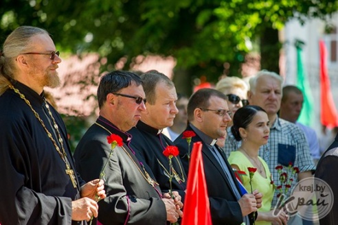 ФОТОРЕПОРТАЖ: Как прошел районный праздник «Квітней, Глыбоччына!»