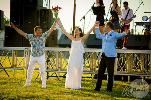 ФОТОРЕПОРТАЖ: Как прошел районный праздник «Квітней, Глыбоччына!»