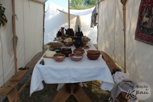 Штурм замка и средневековые танцы. Как в Вилейке прошел первый рыцарский фест (ФОТО, ВИДЕО)