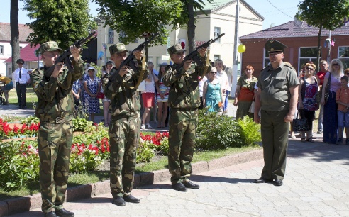 Пастаўчане адзначылі галоўнае свята краіны (+фота)