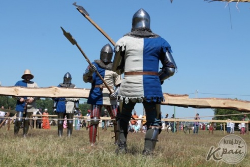ФОТОРЕПОРТАЖ: 4-5 июля в Вилейке впервые состоялся фестиваль средневековой культуры «Гонару продкаў»