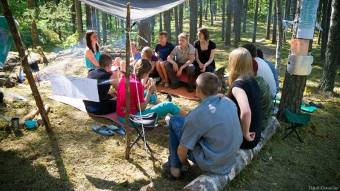 Отдел образования при поддержке Слуцкой епархии провели детям «Браславская одиссею»