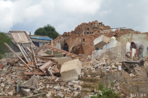 В Воложинском районе в этом году снесли 26 зданий, в Вилейском районе – 57 сельхозобъектов и 28 жилых домов (ФОТО)