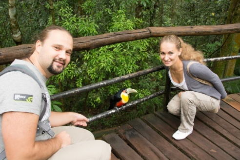 "Во многие клетки можно запросто заходить", – блогер из Горок побывала в парке птиц в Бразилии