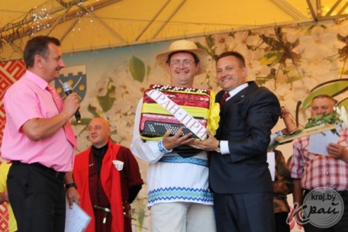 Гран-при конкурса баянистов «А гармонік грае, грае» в Глубоком выиграл Юрий Стрельченко (ФОТО, ВИДЕО)