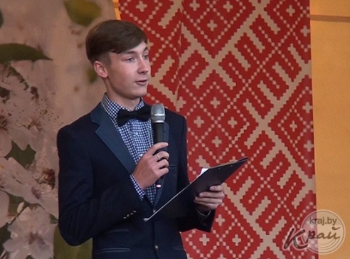 ФОТО- и ВИДЕОФАКТ: В Глубоком выбрали «Мистера вишневого фестиваля». Им стал Константин Кмита