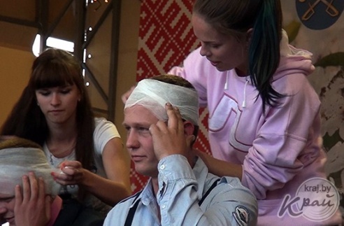 ФОТО- и ВИДЕОФАКТ: В Глубоком выбрали «Мистера вишневого фестиваля». Им стал Константин Кмита