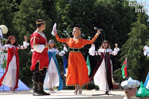 Мстиславлский фэст-2015: средневековое шествие, батлейка и город мастеров