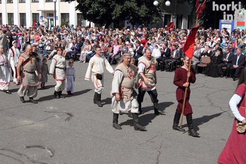 Мстиславлский фэст-2015: средневековое шествие, батлейка и город мастеров