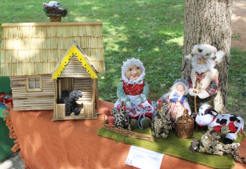 Фестываль з густам суніцы ў Лёзне