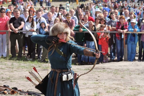 Мсціслаўскі фэст-2015: поросячьи бега, турнир лучников и орудия пыток