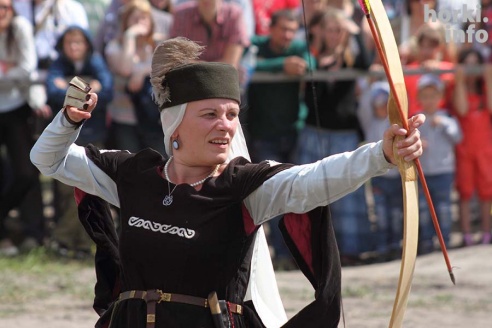 Мсціслаўскі фэст-2015: поросячьи бега, турнир лучников и орудия пыток