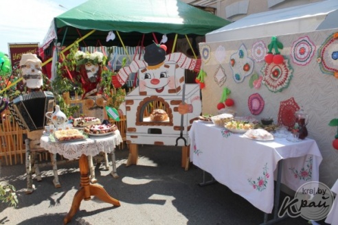 Подворье Подсвильского сельсовета признано лучшим на «Вишневом фестивале» в Глубоком (ФОТО)