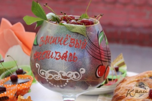 Подворье Подсвильского сельсовета признано лучшим на «Вишневом фестивале» в Глубоком (ФОТО)