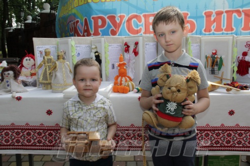 Кобрину 728 лет