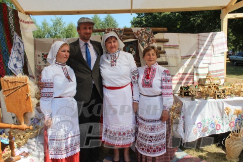 Кобрину 728 лет