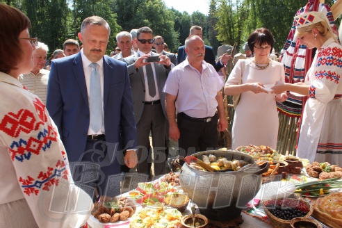 Кобрину 728 лет