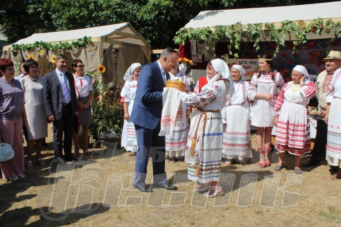 Кобрину 728 лет