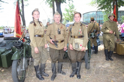 Кобрину 728 лет