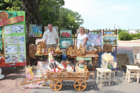 Кобрину 728 лет