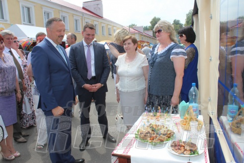 Кобрину 728 лет