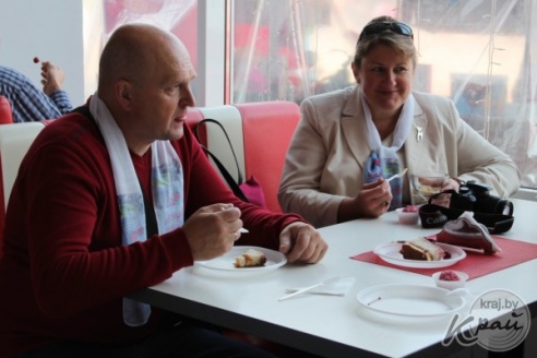 Шествие с Вишневой королевой и праздничный салют. Каким было закрытие «Вишневого фестиваля» в Глубоком (ФОТО)