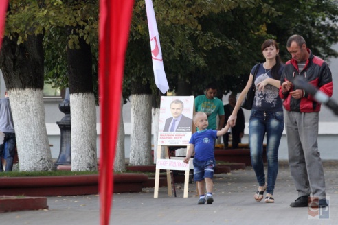 «У нас президентские выборы?»: в Борисове начался сбор подписей за выдвижение кандидатов