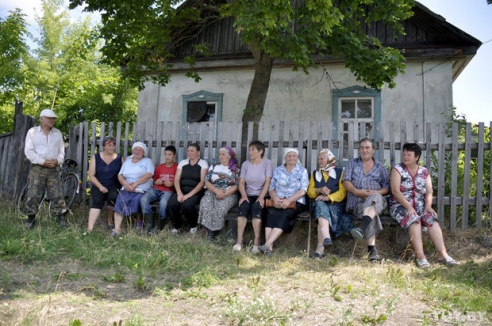 «Наш магазін закрылі, а ён красівы, як лялька»: репортаж TUT.BY из деревни Водовичи, где нет продавца — Гомель сегодня