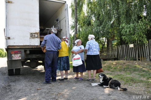 «Наш магазін закрылі, а ён красівы, як лялька»: репортаж TUT.BY из деревни Водовичи, где нет продавца — Гомель сегодня