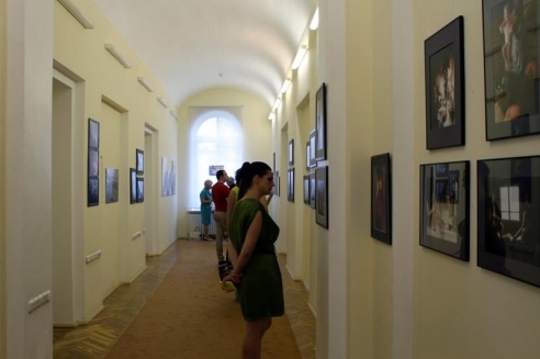 В Витебске работает фотовыставка «100 Мадонн» Сергея Воронина