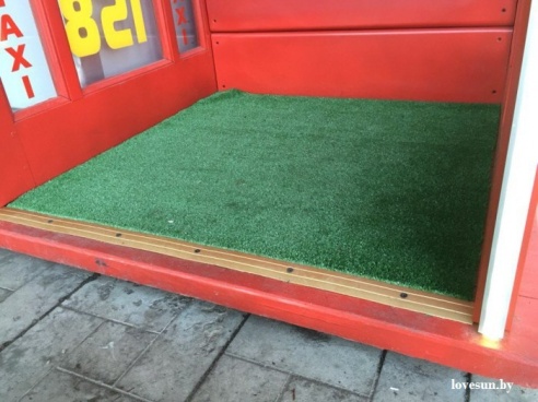 Лондонская телефонная будка появилась в Светлогорске