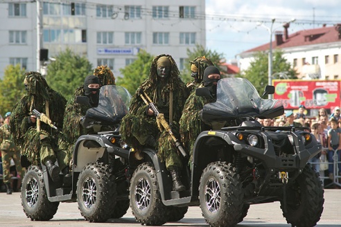 Празднование Дня десантника в Витебске собрало небывалое количество народа