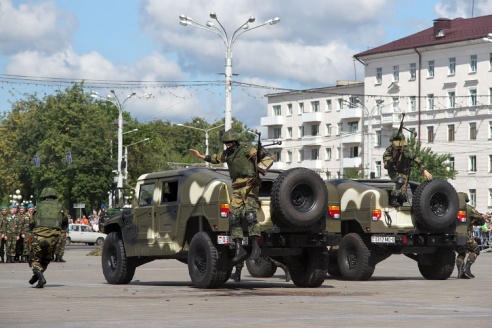 Празднование Дня десантника в Витебске собрало небывалое количество народа