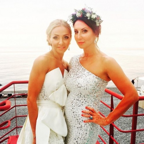 В Сочи поженились пресс-секретарь президента России и фигуристка – теперь в сети обсуждают все платья невесты (ФОТО)