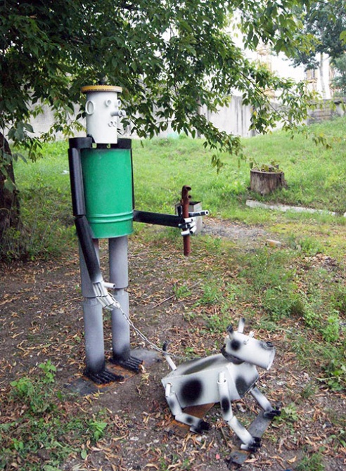 В Гомеле появился железный сантехник (фото)