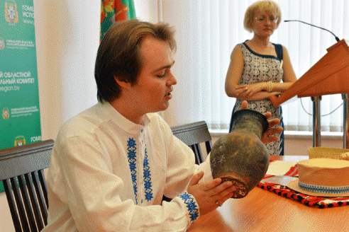 #ЯизБеларуси. Гомельчанам предлагают запечатлеть на фото национальный колорит