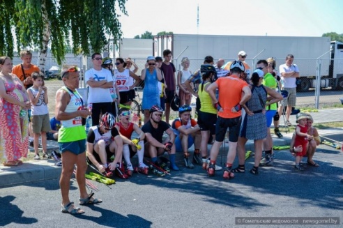 В Гомеле прошли гонки на лыжероллерах среди любителей (фото)