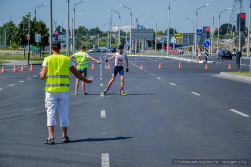 В Гомеле прошли гонки на лыжероллерах среди любителей (фото)