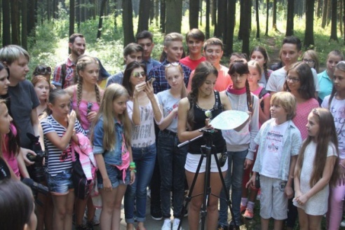 17-летняя режиссер снимает в Вилейском районе фильм о приключениях подростков в несуществующем лесу (ФОТО)