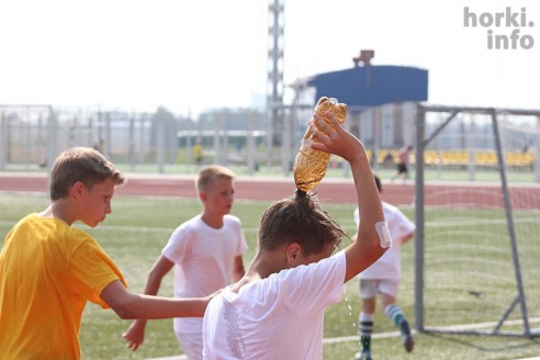 Один знойный день в Горках. 30 фото, от которых станет еще жарче