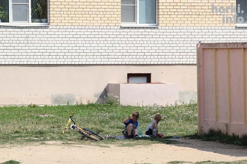 Один знойный день в Горках. 30 фото, от которых станет еще жарче