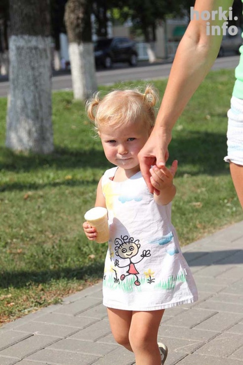 Один знойный день в Горках. 30 фото, от которых станет еще жарче