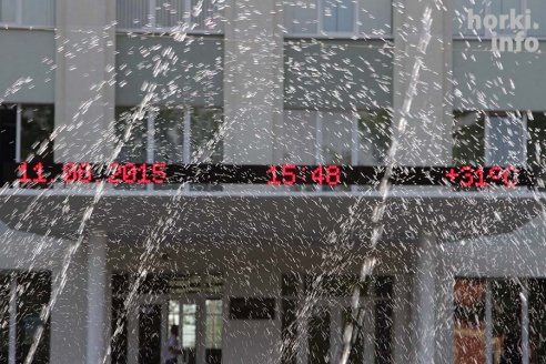 Один знойный день в Горках. 30 фото, от которых станет еще жарче