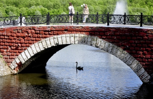Старый фольварк, дворец с купюры и ржавые суда времен перестройки. Пять причин посетить Гомель