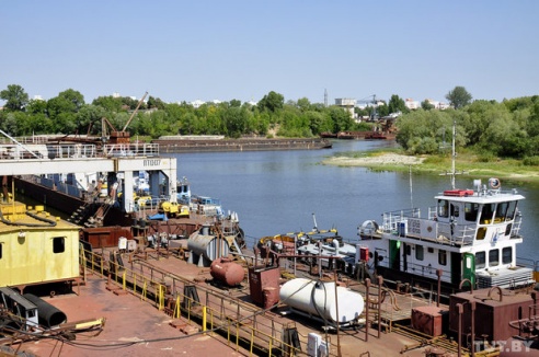 Старый фольварк, дворец с купюры и ржавые суда времен перестройки. Пять причин посетить Гомель