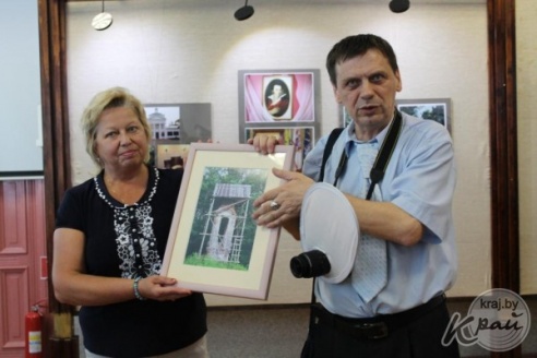 В Вилейке работает выставка фотографий, на которых можно увидеть восстановленную эпоху Огинского (ФОТО)