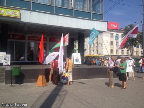 Татьяна Короткевич лично посетила пикеты по сбору подписей в Гомеле