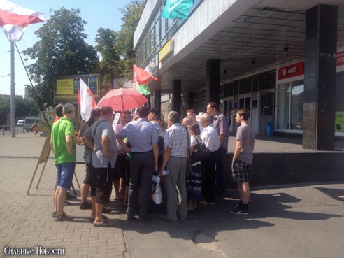 Татьяна Короткевич лично посетила пикеты по сбору подписей в Гомеле