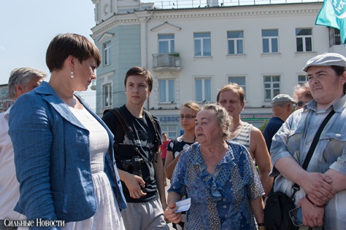 Татьяна Короткевич лично посетила пикеты по сбору подписей в Гомеле
