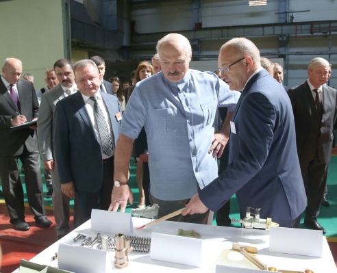 Лукашенко: надо сохранить мир в Беларуси